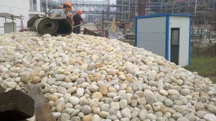 吉安鹅卵石2-4mm钢厂鹅卵石欢迎你/